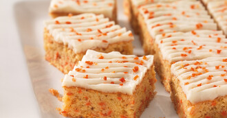 Carrot-Cake, geschnitten