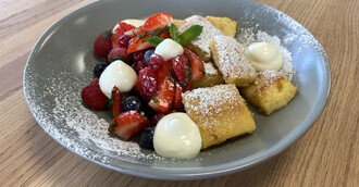 Kaiserschmarrn mit Beerenobst