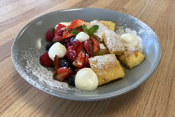 Kaiserschmarrn mit Beerenobst