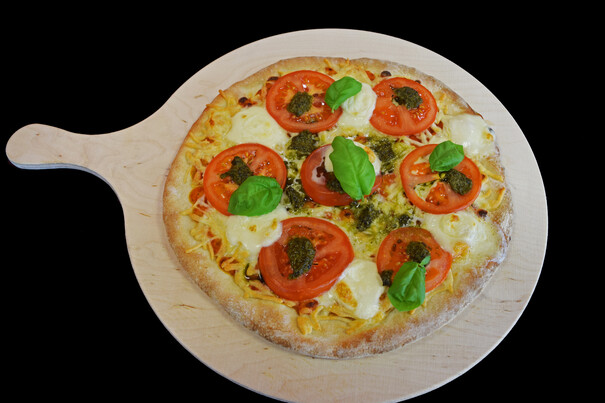 Steinofenpizza Caprese