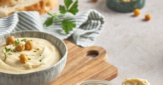 Veganer Orientalischer Hummus Aufstrich