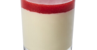 Panna Cotta mit Erdbeere